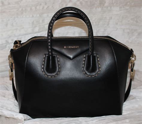 borsa uomo a mano givenchy|Borsa a tracolla Antigona in Nero .